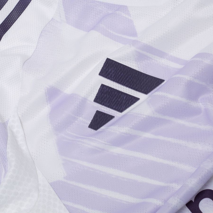Manchester United Away Shirt 2025/26 Authentic - Men's-SoccerKits Hub | Buy Soccer Jerseys Online